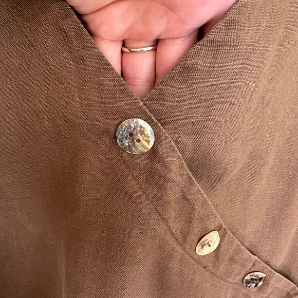 IC Collection Women’s Linen Brown Asymmetrical Mother of Pearl Button Collared B - Picture 6 of 7